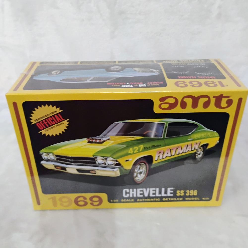 AMT 1969 Chevelle SS 396 1/25 Scale Model Kit Ratman Drag Street Custom AMT1138